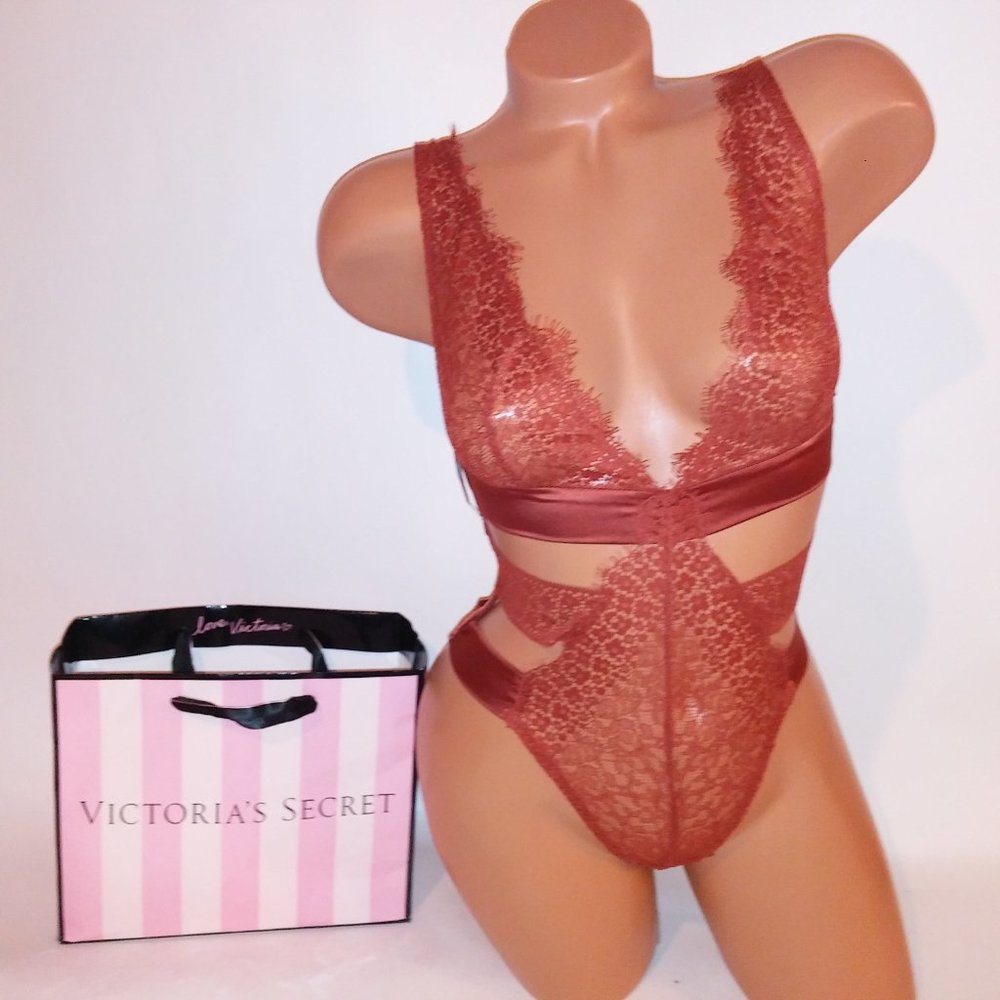 Victoria Secret Lingerie - Picture 2 of 7